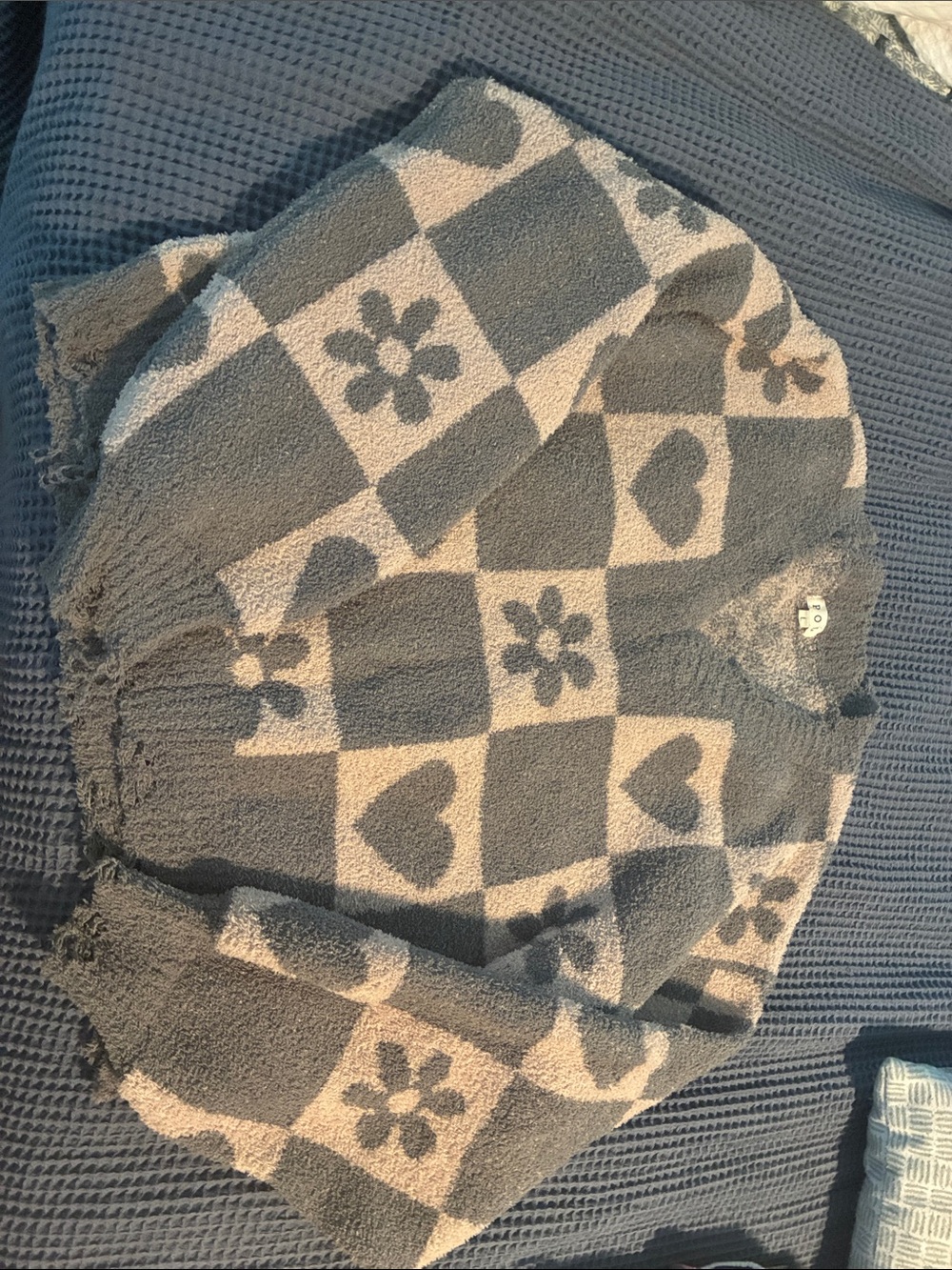 POL Checkerboard Heart & Flower Knit Pullover - Gray & Cream